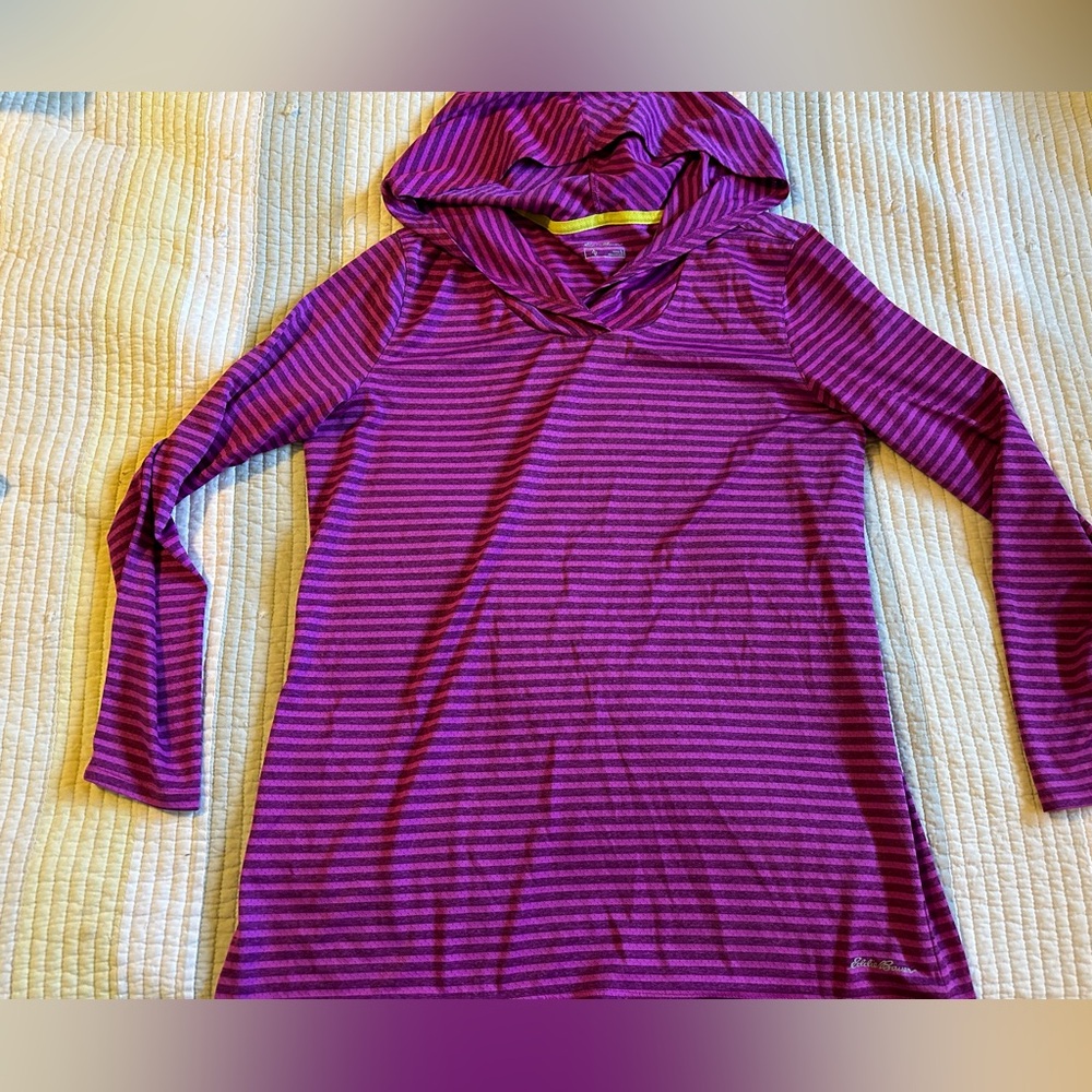 Eddie Bauer Large pullover top dri fit